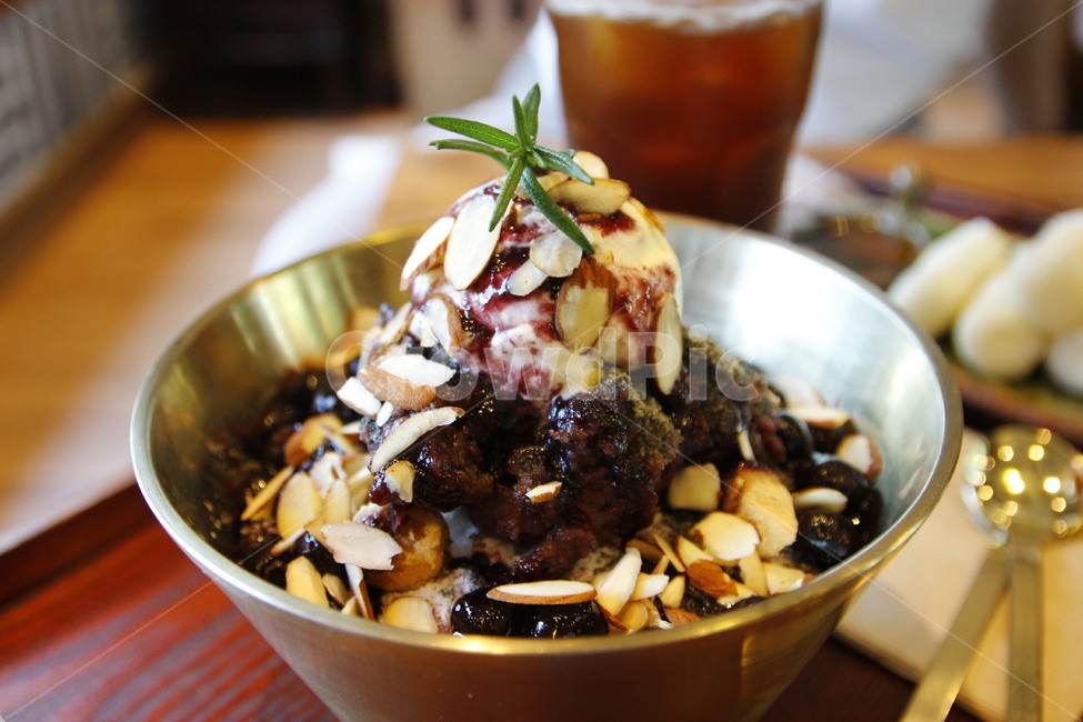 팥빙수,빙수,시원한,팥,아몬드,아이스크림,cool,음식,디저트,dessert,iced