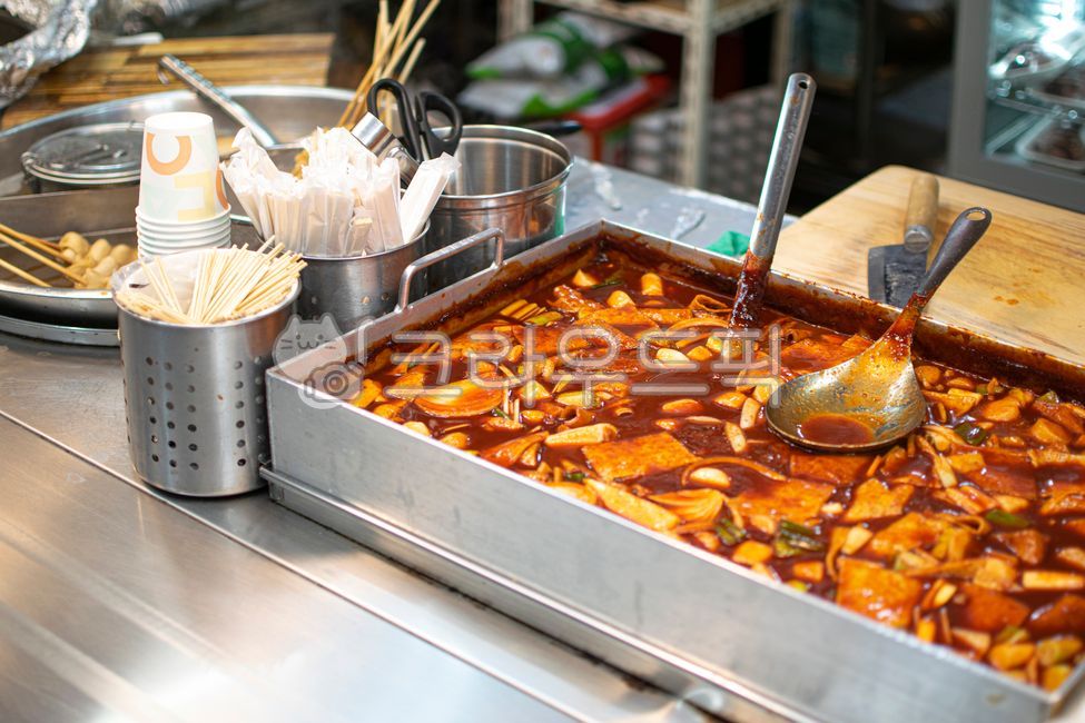 market,snack shop,tteokbokki,spicy,snack menu,snack bar,food,Tteokbokki
