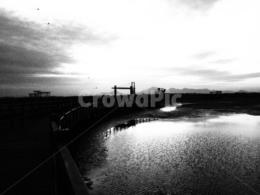 바다,노을,해질녘,다대포,sea,하늘,sunset,일몰,일몰사진,석양,감성,사진,붉은하늘,낭만,저녁놀,태양,황혼,운치,저녁하늘,자연,풍경,nature,landscape,흑백,모노톤,monochrome,black and white,water,물