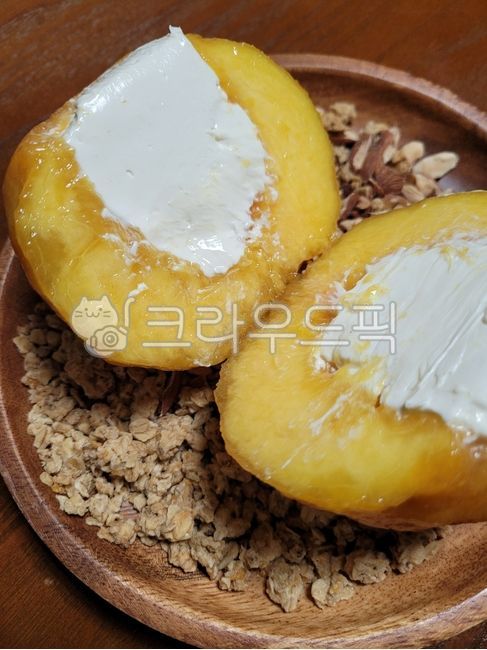 Greek yogurt,Greek Momo,snack,peach,food