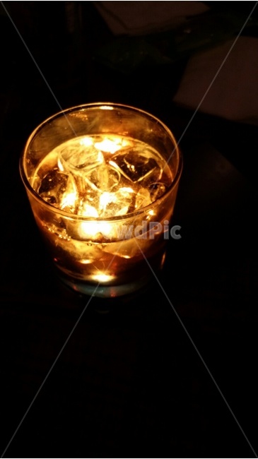 술,조명,노랑,검정,알콜,술,주류,alcohol