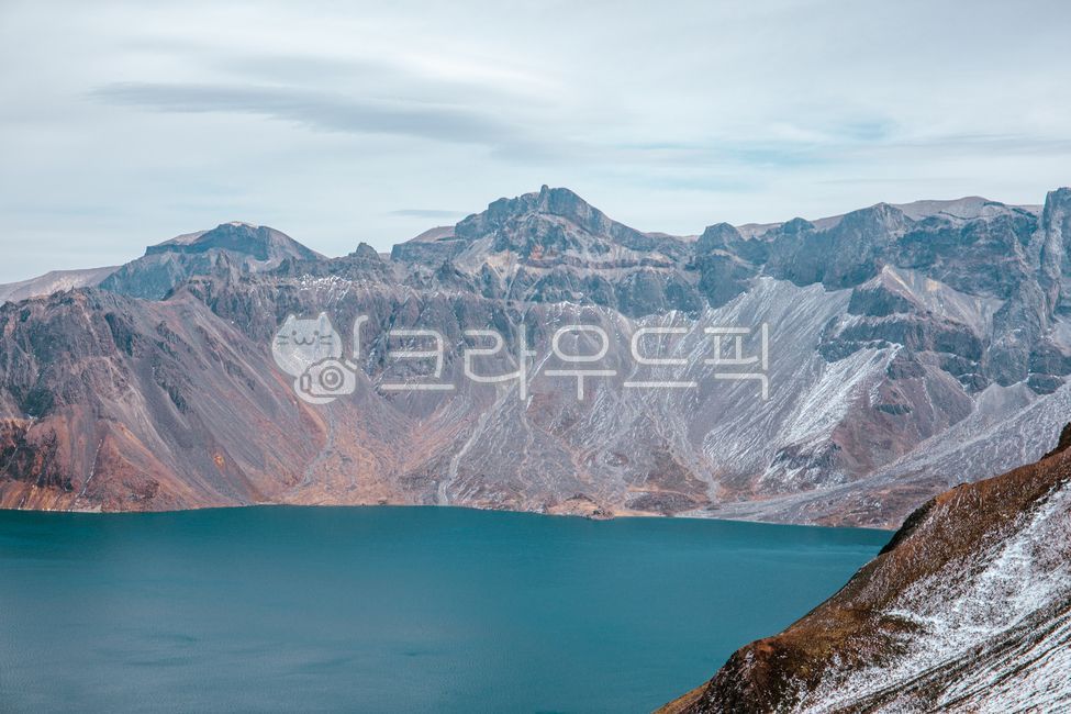 백두산,천지,호수,자연,풍경,하늘,산맥,산