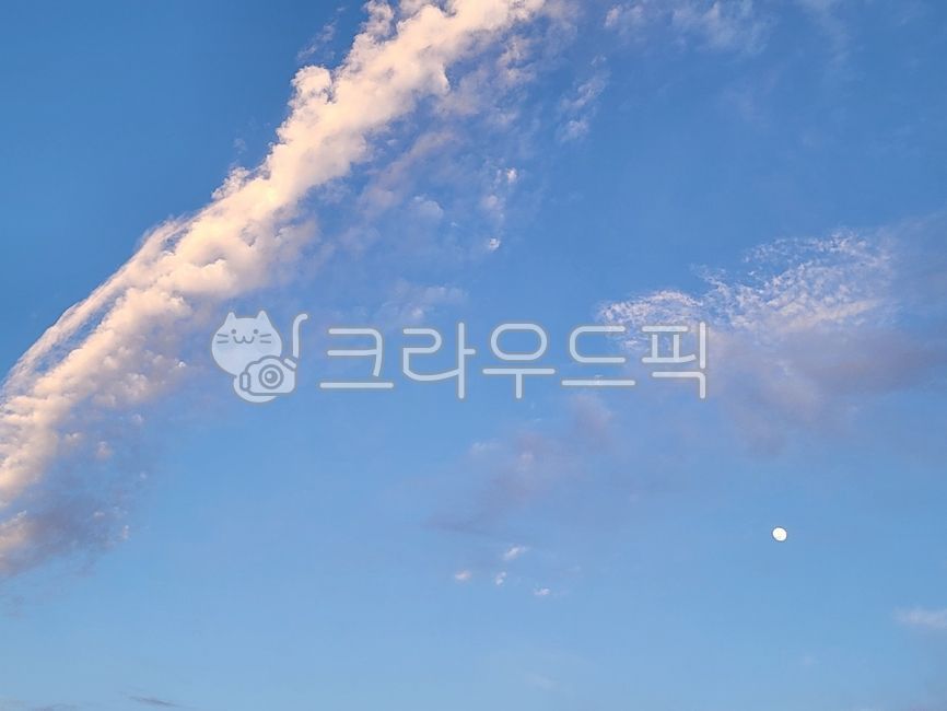 sky,cloud,blue sky,White,blue,cloud shape,nature,azure sky