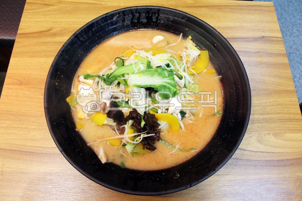 마라탕,마라탕면,새우,두부,숙주,dish,요리,food,음식,식사,meal,bowl,사발