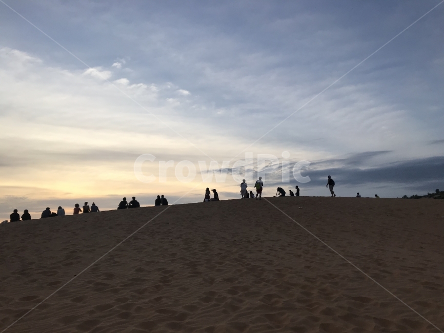 무이네,베트남,여행,사막,역광,풍경,travel,자연,풍경,nature,landscape,해외,외국,세계,foreign,oversea,world,세계자연풍경,해외자연풍경,외국자연풍경,world nature landscape,사람들,대중,군중,other people,crowd,soil,흙,outdoors,옥외,sand,모래
