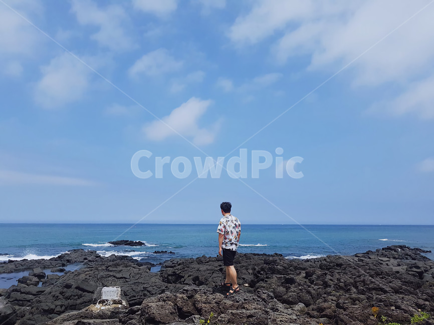 제주도,현무암,해수욕장,푸른빛,여름,사람,인물,인간,human,person,여행,휴가,traveling,vacation,trip