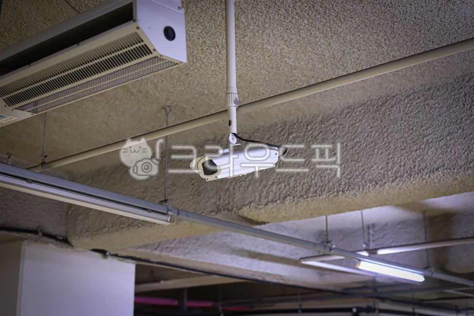 surveillance camera,security camera,underground parking lot,Fluorescent lamp,zenith,cctv