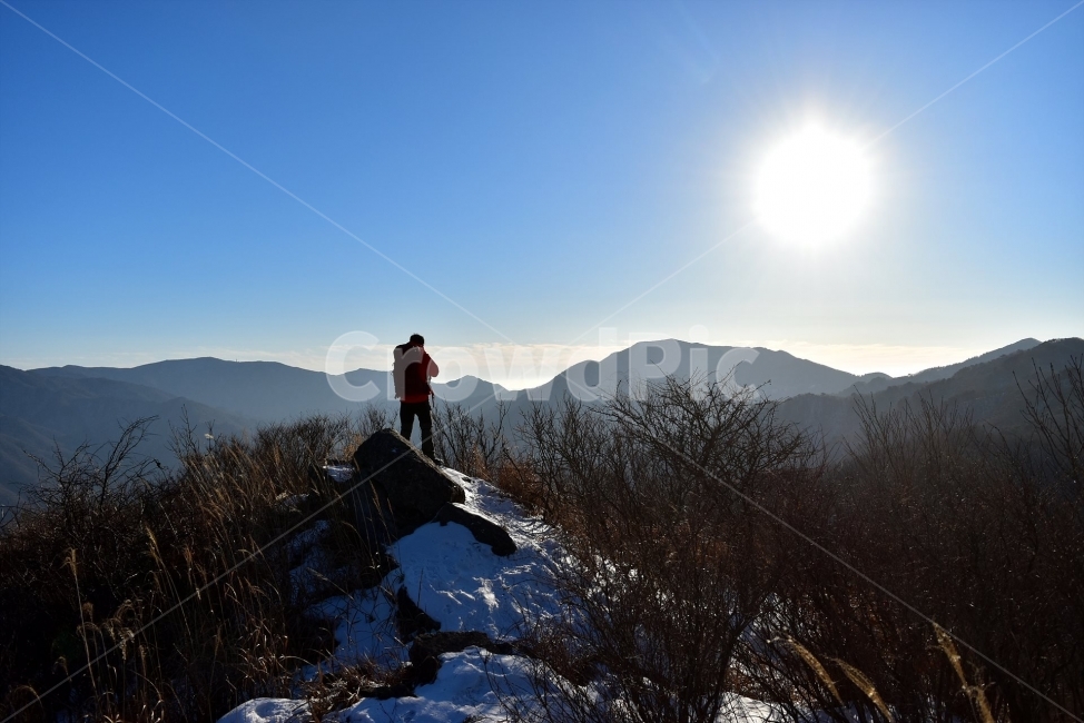 지리산,서북능선,노고단,풍경,비경,명산,국립공원,성삼재,묘봉치,만복대,고리봉,반야봉,천왕봉,정령치,세걸산,세동치,부운치,팔랑치,산행,등산,트레킹,National,Park,철쭉,파란,하늘,바래봉,사진,산그리메,산너울,명선봉,토끼봉,힐링,감성,전망,조망,아름다운,수려한,nature,landscape,역광,해,장쾌한,겨울,계절,winter,season,자연,풍경,nature,landscape,한국자연풍경,한국자연경관,korea nature landscape,사람,인물,인간,human,person,여행,휴가,traveling,vacation,trip,스포츠,레저,운동,sports,leisure,exercise,outdoors,옥외,mountain range,산맥,mountain,산