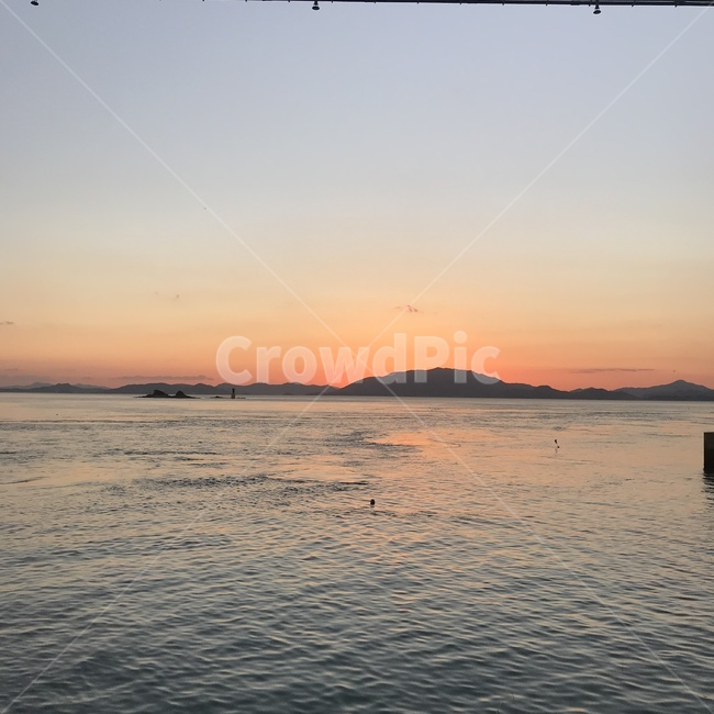바다,하늘,구름,노을,가을하늘,따스함,따뜻함,감성,색감,일상,날씨,풍경,nature,landscape,skydaily,sunset,바닷가,섬,산,자연,풍경,nature,landscape,water,물