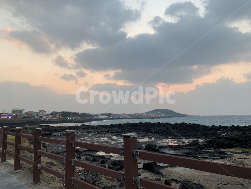 바다,제주,풍경,해안,하늘,노을,자연,풍경,nature,landscape,handrail,난간,banister,railing,wood,나무