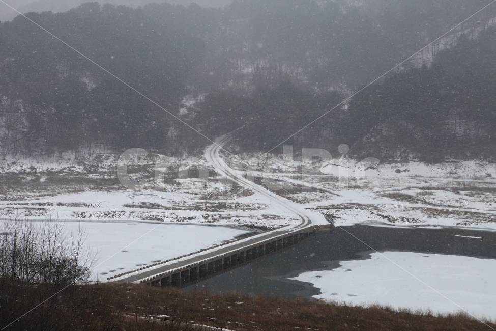 파로호,강원도,양구,고대리,눈,눈오는양구,겨울,계절,winter,season,자연,풍경,nature,landscape,한국자연풍경,한국자연경관,korea nature landscape