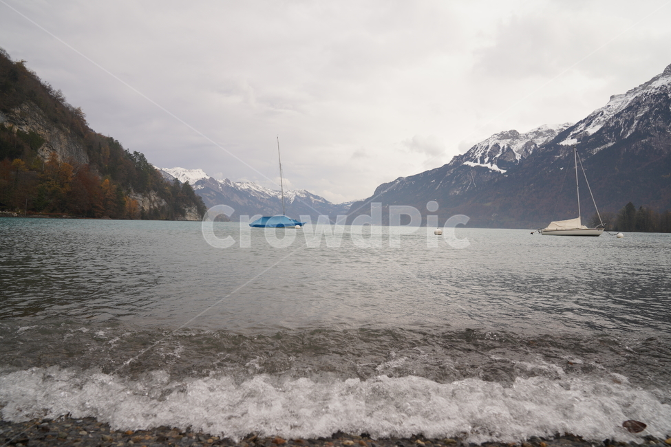 outdoors,nature,자연,mountain,산,스위스,switzerland,설산,눈,호수,lake,강,물,river,water,boat,sea,자연,풍경,nature,landscape,해외,외국,세계,foreign,oversea,world,세계자연풍경,해외자연풍경,외국자연풍경,world nature landscape