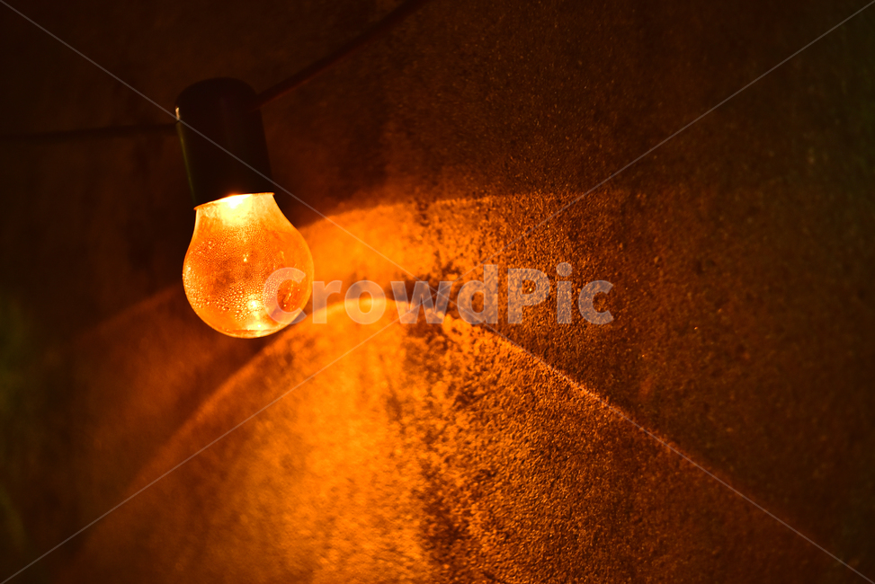 꼬마전구,감성사진,램프,빛,전구,조명,불빛,비추다,light,lamp,aminiaturebulb,amidgetlamp,오렌지색,벽면,야간,그림자,배경,바탕,백그라운드,background,feeling,emotional,sensible