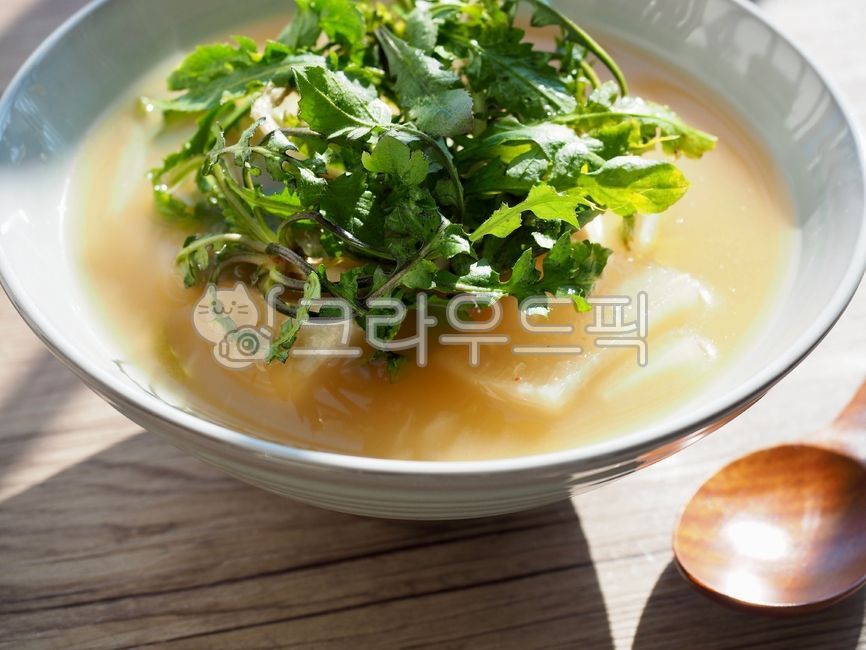 wellnessfood,sidedish,Korean traditional food,vegetable,side dish,wellbeing,Korean food,Wellbeing food,cooking,traditionalfood,koreanfood,soybeanpastestew,Shepherds purse soybean paste soup,Korean,koreantraditionalfood,shepherds purse,soy bean paste soup,