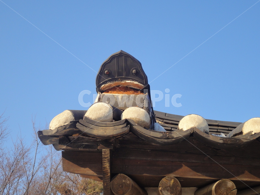 겨울,한옥,눈,전통,기와,winter,snow,koreansytlehouse,oldhouse,oriental,house,tileroofedhouse,기왓장,한국전통,한국문화,korean traditional,korean culture,건축물,건물외관,exterior,building,structure,architecture,construction