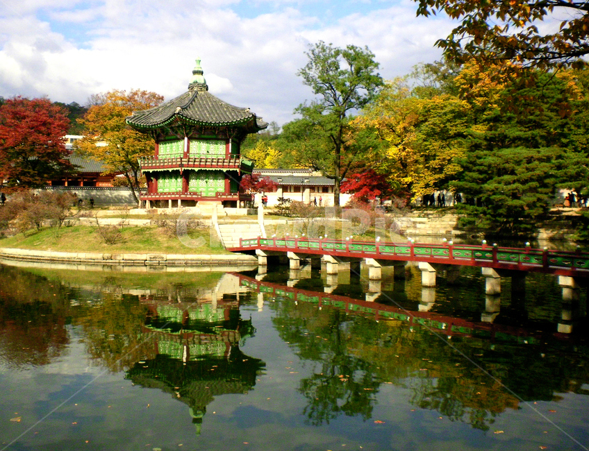 경복궁향원정,gyongbokgunghyangwuenjeng,랜드마크,landmark,자연풍경,landscpephoyo,건축물,architecture,한국역사,koreanhistory,한국명소,koreaattraction