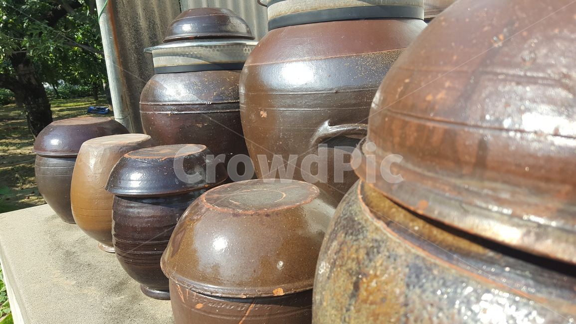 장독대,시골,농촌,도자기,장독,한국전통,한국문화,korean traditional,korean culture,사물,물건,오브젝트,thing,object,matter