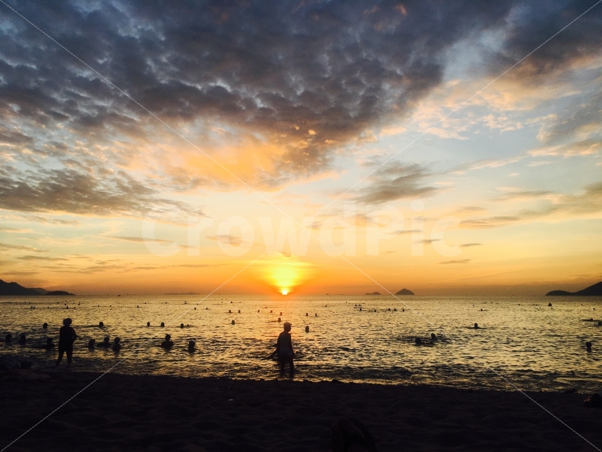 일출,sunset,일몰,노을,바다,해변,해,하늘,붉은하늘,빨간하늘,sunrise,그림자,바다풍경,해변풍경,해질녘,자연,풍경,nature,landscape,해변,바다,beach,sea,outdoors,옥외,dawn,새벽,red sky,붉은 하늘,sky,dusk,황혼,sunlight,햇빛