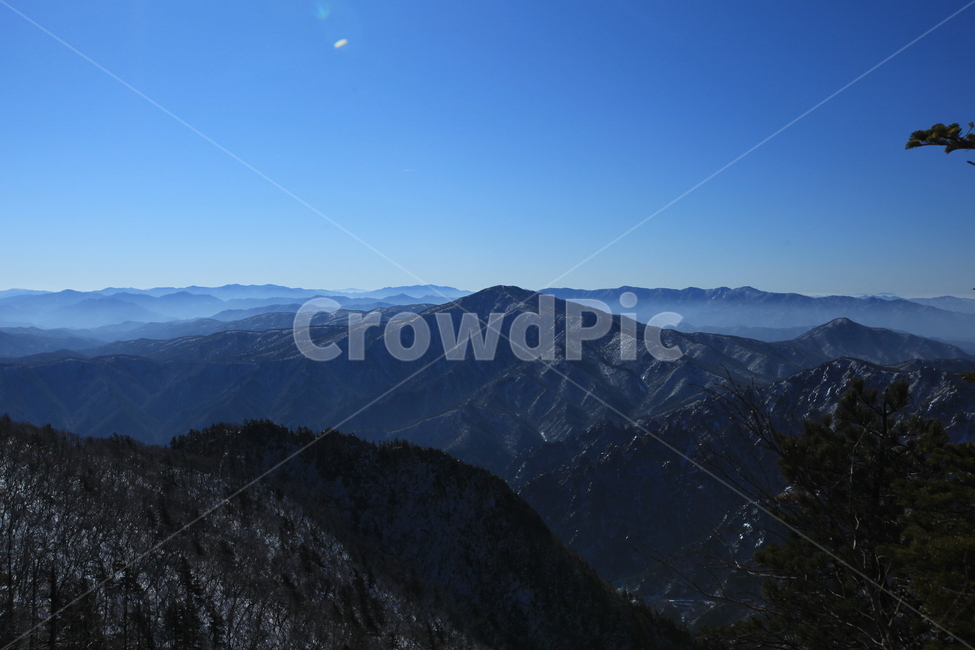 설악산,겨울산행,파란하늘,대청봉,능선,겨울나무,설원,등산,겨울,계절,winter,season,자연,풍경,nature,landscape,outdoors,옥외,mountain,산,mountain range,산맥,slope,경사,peak,피크