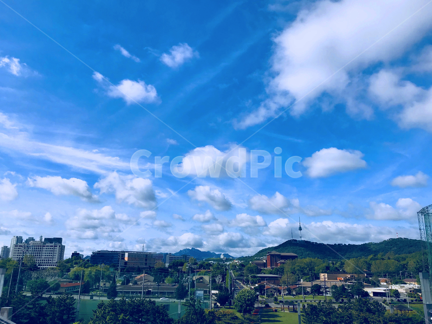 풍경,하늘,나무,산,초록,도시,풍경,city,landscape,weather,날씨,nature,자연,outdoors,옥외,sky,cumulus,적운,cloud,구름