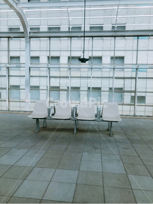 일본,지하철,벤치,역,쓸쓸함,고독,외로움