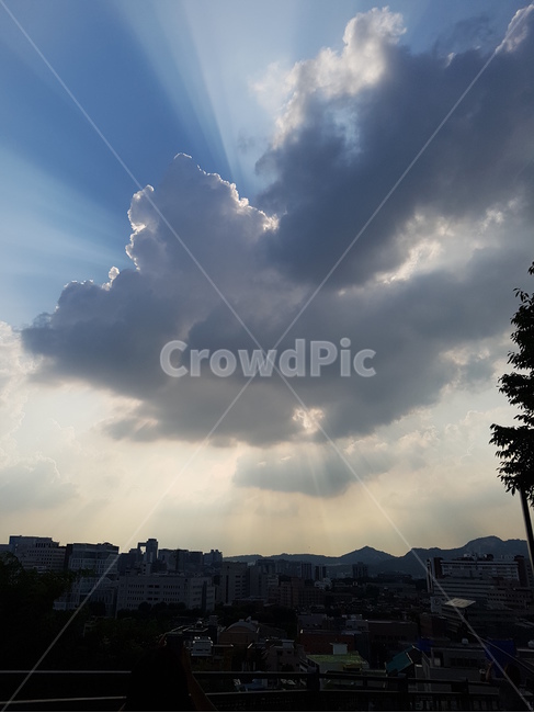 하늘,구름,일상,서울,도시,대학로,꿈,길,목표,먼산,햇살,도시,풍경,city,landscape,weather,날씨,nature,자연,outdoors,옥외,cloud,cumulus,적운,sky