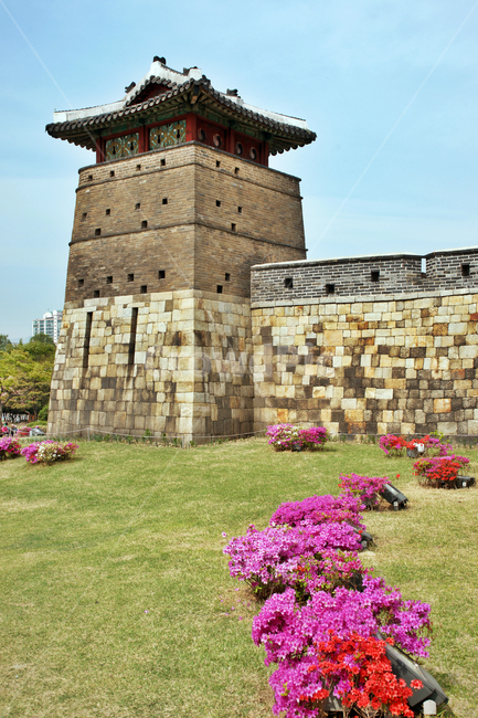 서북공심돈,화서문,수원화성,화성,수원,유네스코세계문화유산,성곽,성벽,조선시대,포사,총혈,돈대,전안,보물제1710호,한국전통,한국문화,korean traditional,korean culture,랜드마크,landmark,tourist attraction,한국랜드마크,한국관광지,한국명소,korea landmark,korea tourist attraction