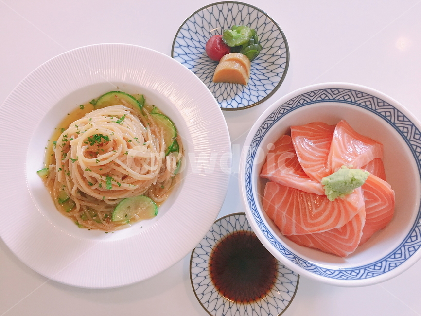 일식,연어,연어덮밥,알리오올리오,명란파스타,음식,식재료,요리,food,cook,meal,dishes,food reserves,일식,일본음식,일본요리,Japanese food,Japanese dishes,Japanese meal,Japanese cook,양식,서양음식,서양요리,western food,western dishes,western meal,western cook