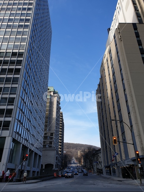 고층건물,하늘,빌딩,언덕,오르말,길거리,몬트리올,퀘백,도시,skyscrapers,building,clear,sky,맑은,hill,uphill,streets,crosswalk,intersection,trafficlight,신호등,montreal,quebec,canada,도시,풍경,city,landscape,해외,외국,세계,foreign,oversea,world,세계도시풍경,해외도시풍경,외국도시풍경,world cityscape,건물,office building,사무실 건물