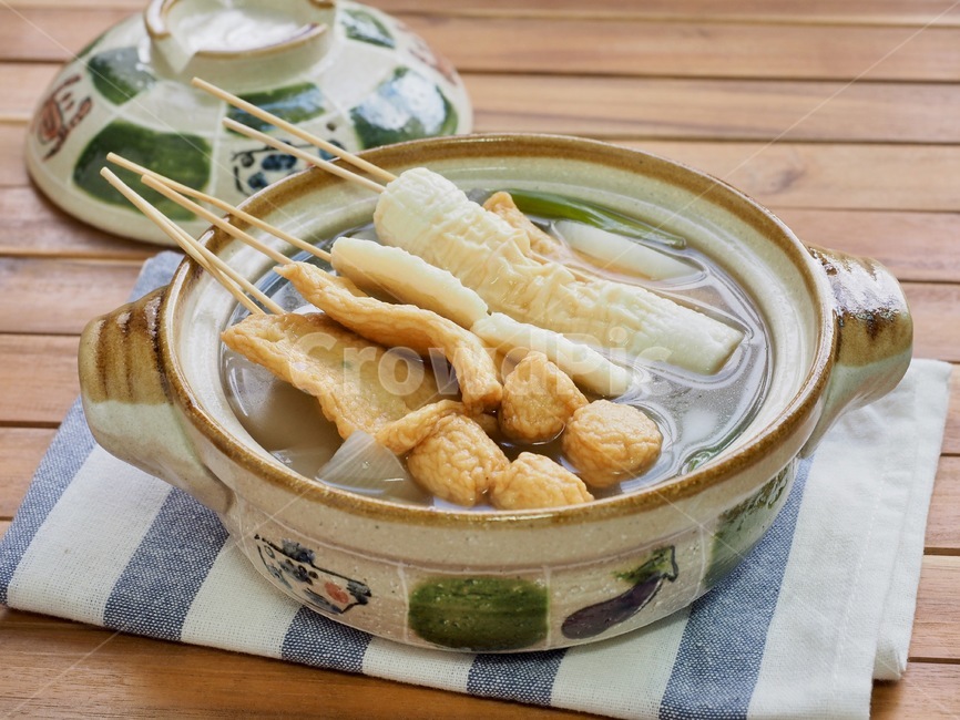 어묵,아시아음식,음식,일본음식,어묵탕,오뎅,꼬치어묵,배경,국물음식,fishcake,asianfood,food,japanesefood,skeweredfishcake,background,soup,음식,식재료,요리,food,cook,meal,dishes,food reserves