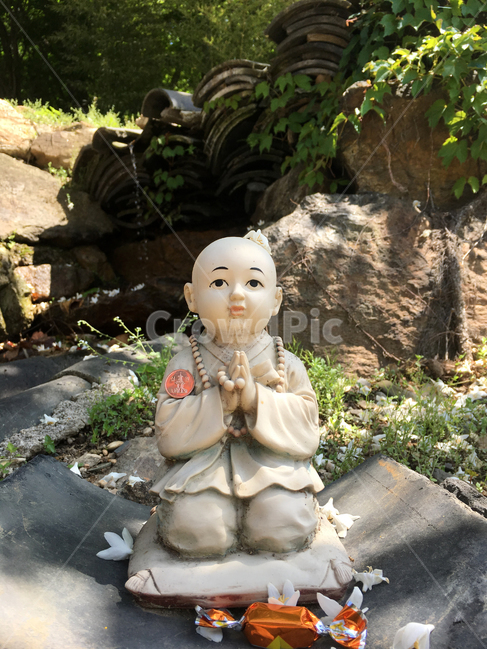 절,한국,인형,동자승,어린동자승인형,귀여운,종교,한국문화,자연,소원,소원빌기,소망