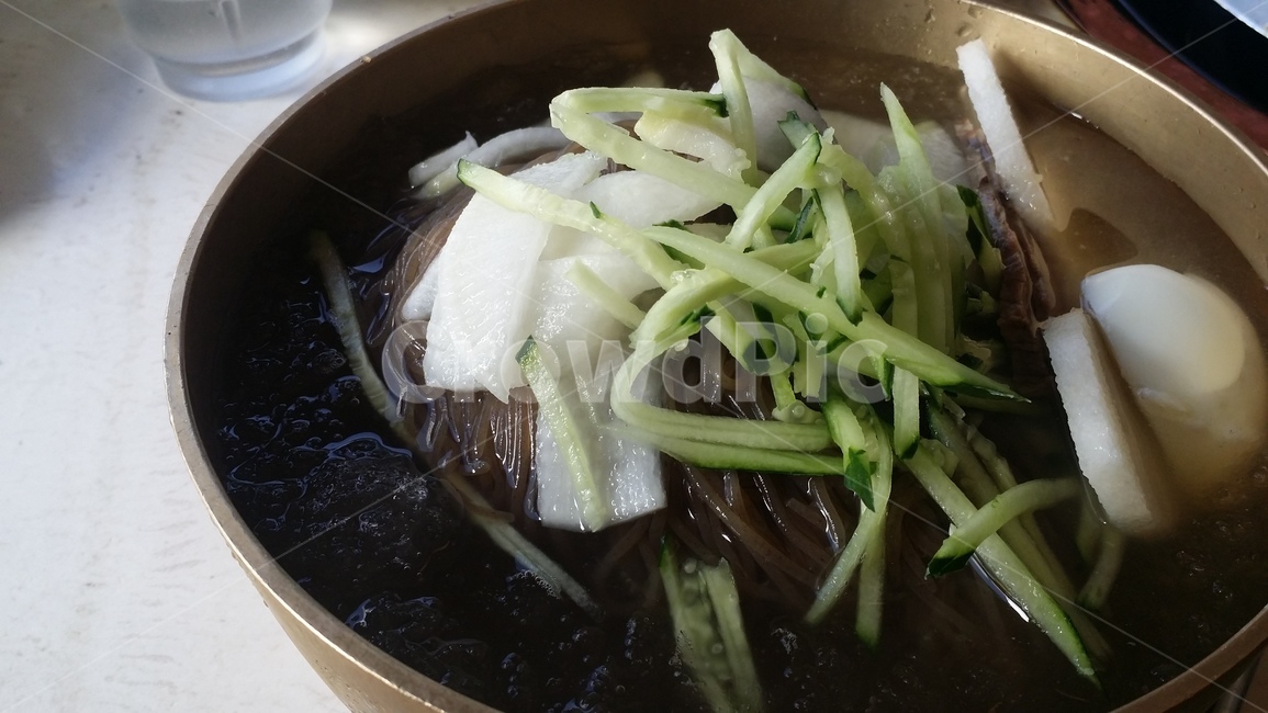 평양,냉면,여름,음식,메밀,면,요리,오이,배,달걀,육수,pyongyang,cold,noodle,dish,naengmyeon,summer,food,cook,cucumber,pear,egg,meat,stock,면류,면요리,noodles