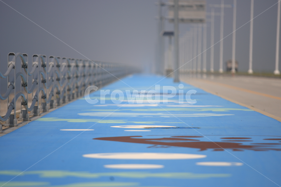 길,도로,way,road,풍경,ladnscape,교통,교통수단,traffic,transportation,handrail,난간,banister,bridge,다리,building,건물,boardwalk,산책로