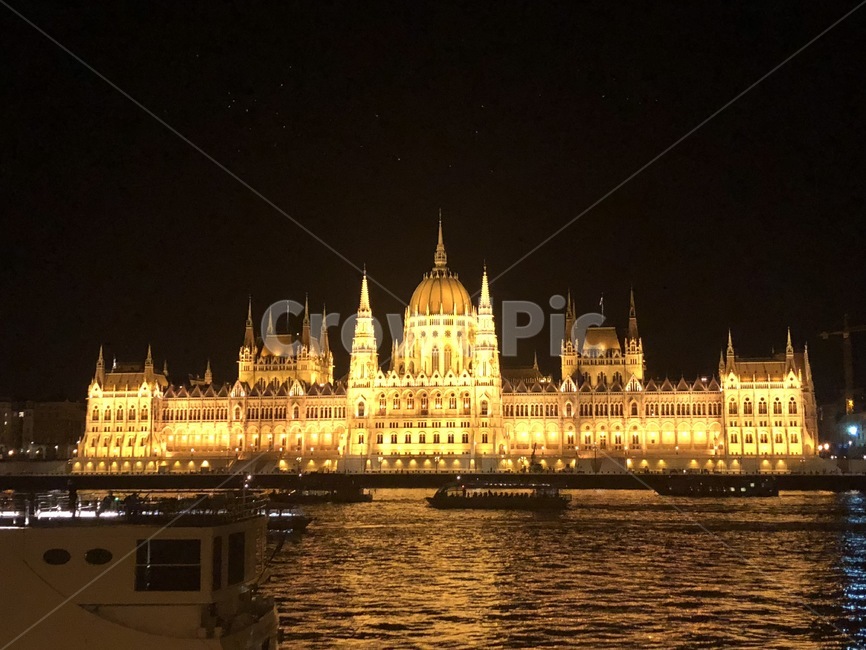 건축물,건물,spire,tower,building,steeple,부다페스트,헝가리,야경,밤,풍경,nightscape,night,landscape,랜드마크,landmark,tourist attraction,해외,외국,세계,foreign,oversea,world,세계랜드마크,해외랜드마크,외국랜드마크,world landmark,world tourist attraction,건축물,건물외관,exterior,building,structure,architecture,construction