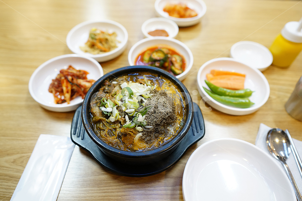 뼈해장국,감자탕,해장국,food,음식,meal,식사,dish,요리,음식,식재료,요리,food,cook,meal,dishes,food reserves,한식,한국음식,한국요리,korean food,korean dishes,korean meal,korean cook