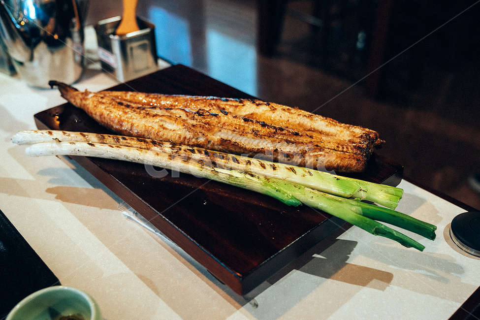 플레이팅,음식,장어,대파,food,맛집,음식,식재료,요리,food,cook,meal,dishes,food reserves,수산물,해산물,fishery products,seafood