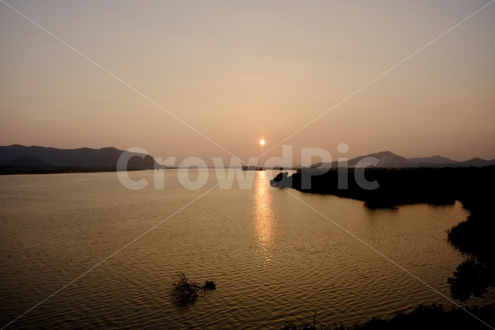 해질녘,호수,일몰,태양,해,노을,풍경,자연,풍경,nature,landscape,outdoors,옥외