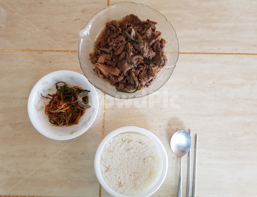 불고기,식사,한식,아침,점심,저녁,파김치,밥,음식,food,음식,식재료,요리,food,cook,meal,dishes,food reserves,한식,한국음식,한국요리,korean food,korean dishes,korean meal,korean cook