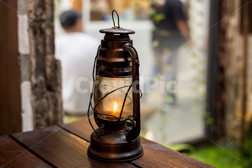 테이블,램프,감성,lamp,사물,불,오브젝트,object,인테리어,조명,감성,sensible,feeling,인테리어,실내디자인,interior design,사물,물건,오브젝트,thing,object,matter