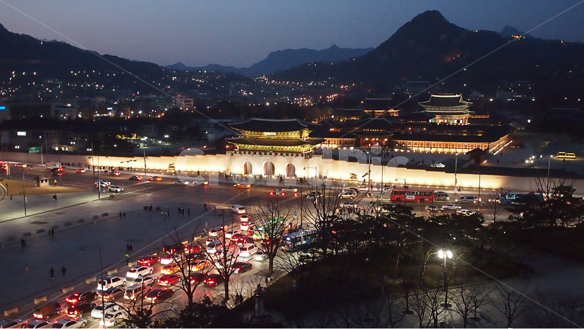 광화문,서울,야경,교통,nightview,seoul,urban,조명,도로,도시,불빛,대중교통,cars,road,landscape,야경,밤,풍경,nightscape,night,landscape,도시,city,한국도시풍경,한국도시경관,korea cityscape,랜드마크,landmark,tourist attraction,한국랜드마크,한국관광지,한국명소,korea landmark,korea tourist attraction,교통,교통수단,traffic,transportation,nature,자연,경치,outdoors,옥외,scenery,panoramic,파노라마,aerial view,조감도