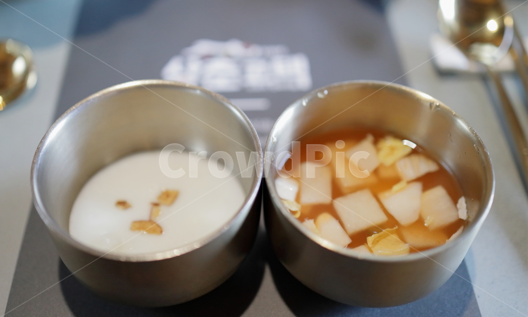 food,음식,사발,한정식,죽,물김치
