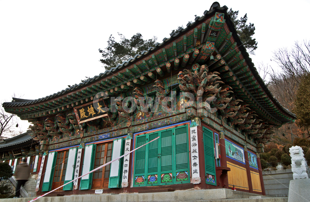 대웅전,화계사,우이도,불교사찰,사찰,삼각산,서울시유형문화재제65호,팔상성도,한국전통,한국문화,korean traditional,korean culture,종교,신앙,religion,belief,faith,건축물,건물외관,exterior,building,structure,architecture,construction