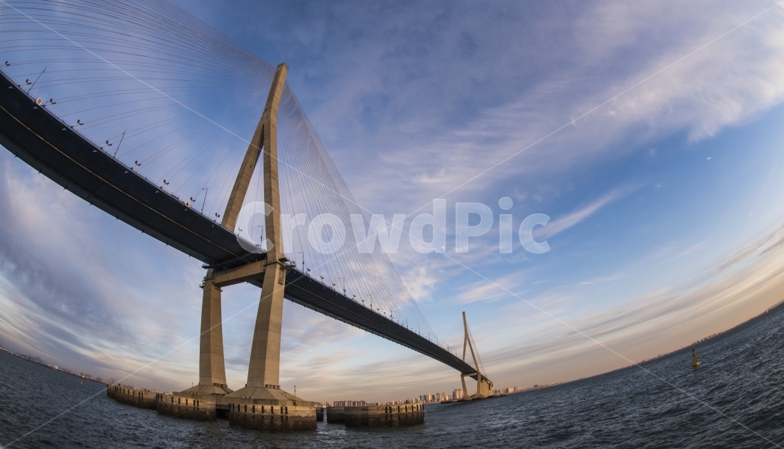 인천대교,바다,하늘,다리,건물,bridge,sky,sea,건축물,건물외관,exterior,building,structure,architecture,construction