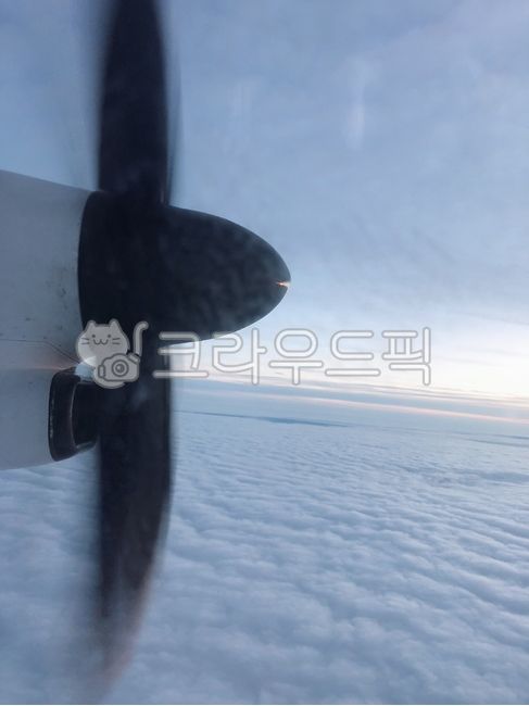 cloud,airplane propeller,Above the sky,airplane,prop,above the clouds