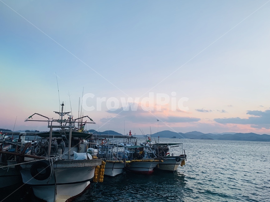 파도,바다,배,노을,배경,파란,물,산업,industry,industrial,어업,fishery,fishing industry