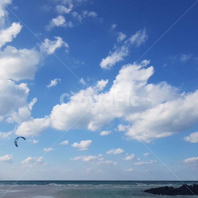 바다,패러글라이딩,파랑,하늘,구름,제주도,청량,시원,바람,파도