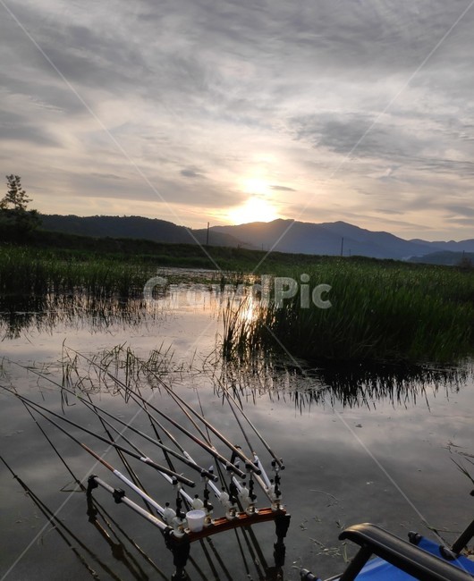 outdoors,옥외,land,땅,nature,자연,water,물,낚시,새벽