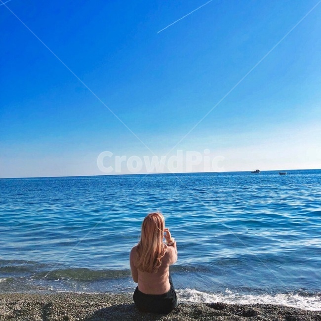 인간,human,person,사람,nature,자연,여자뒷모습,여자,핑크염색,하늘,바다여자뒷모습,바다,해변,파도,풍경,sea,인물,woman,female,lady,sky,감성,sensible,feeling,사람,인물,인간,human,person,여성,여자,woman,female,lady,여행,휴가,traveling,vacation,trip