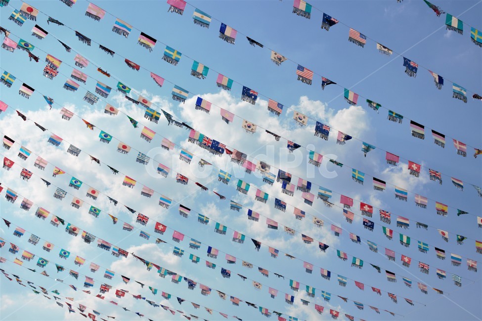 만국기,국기,flag,깃발,nationalflags,홍보,open,promotion,행사,event,하늘,sky,구름,cloud,줄,선,line,대각선,색상,color,colorful,다양성,variety
