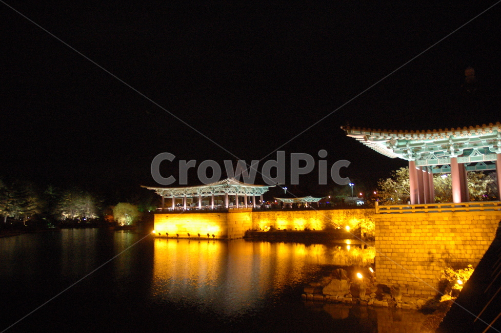경주,월지,안압지,야경,연못,조명,한국,KOREA,야경,밤,풍경,nightscape,night,landscape,한국전통,한국문화,korean traditional,korean culture,랜드마크,landmark,tourist attraction,한국랜드마크,한국관광지,한국명소,korea landmark,korea tourist attraction,architecture,건축물,pagoda,탑,shrine,신사,building,건물,worship,예배